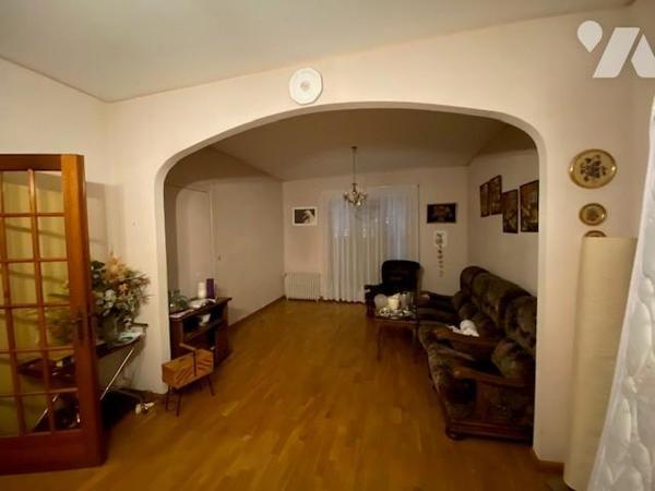 CERNAY LES REIMS : Maison de 6 pièces avec jardin et garage attenant