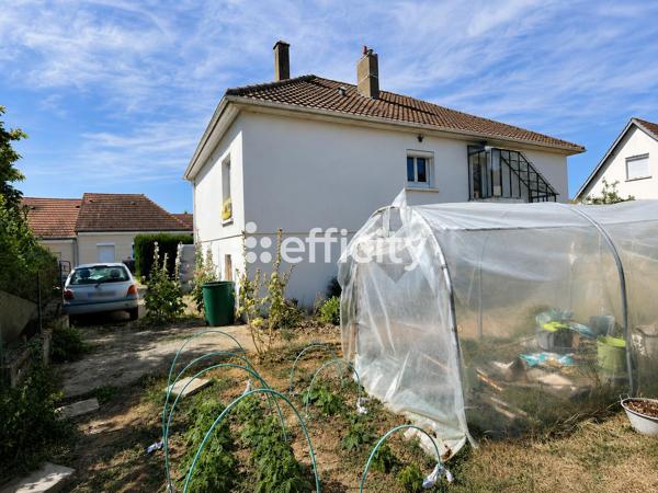 Maison
         5 pièces
        - 82 m² 144 000 € *