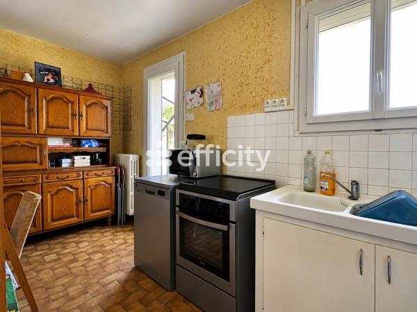 Maison
         5 pièces
        - 82 m² 144 000 € *