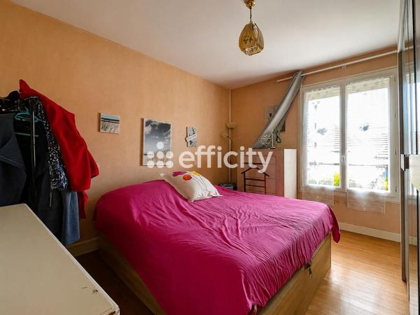 Maison
         5 pièces
        - 82 m² 144 000 € *