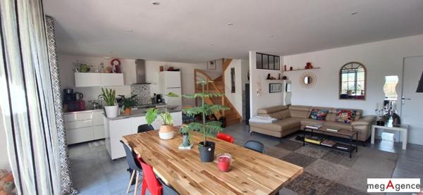 Maison à SAINTE-PAZANNE, 44680 - 7 pièces 145m²