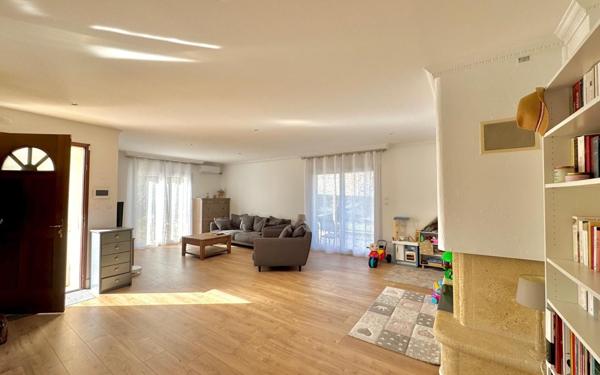 Maison à vendre    6 pièces •  Eysines