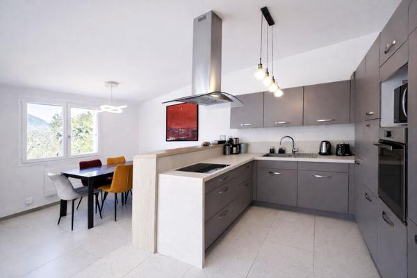 Maison La Gaude 7 pièce(s) 185 m2