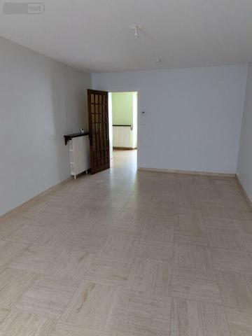 Maison de ville à vendre à Nogent-le-Rotrou dans l'Eure-et-Loir (28400), ref : 1MG   
Centre ville