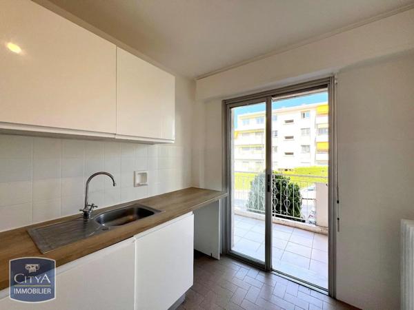 Appartement à louer 2 pièces 47.03m² Le Cannet (06110)