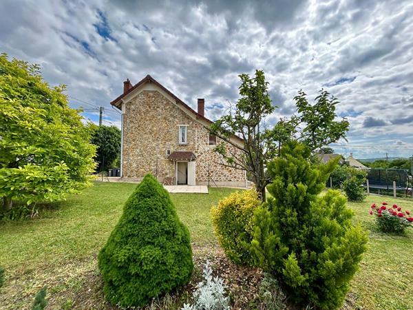Maison 4 pièce(s) 75 m2 €299 000 ** - Référence 1117