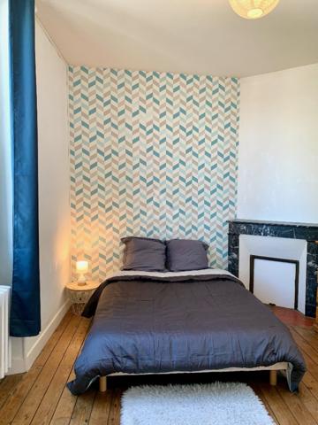 Angouleme quartier St Martin, adorable maison de ville 2 chb avec courette