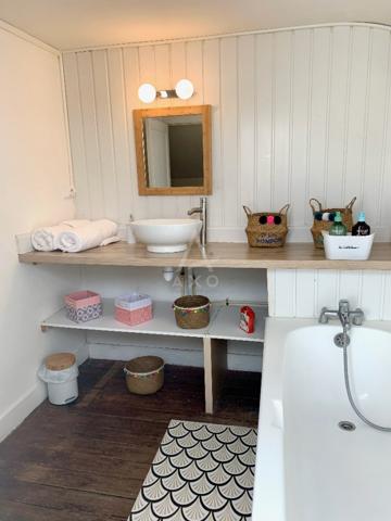 Angouleme quartier St Martin, adorable maison de ville 2 chb avec courette