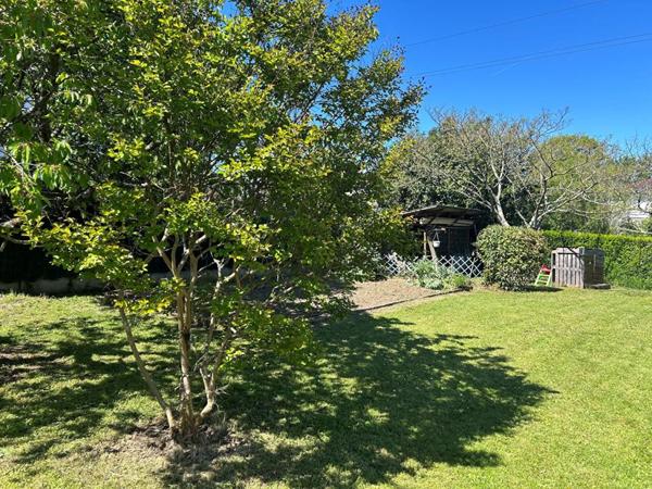 33 Carbon Blanc Maison  individuelle pièce(s) 192 m2, terrain 1030 m2