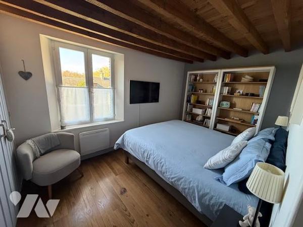 St Pierre de Cernières, jolie maison atypique joliment rénovée aux prestations de qualités