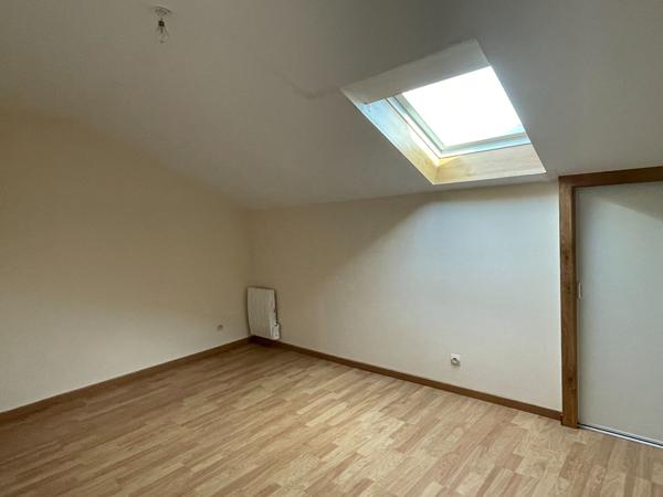 Nouaille Maupertuis - Maison de type 8 , Nouaille maupertuis
