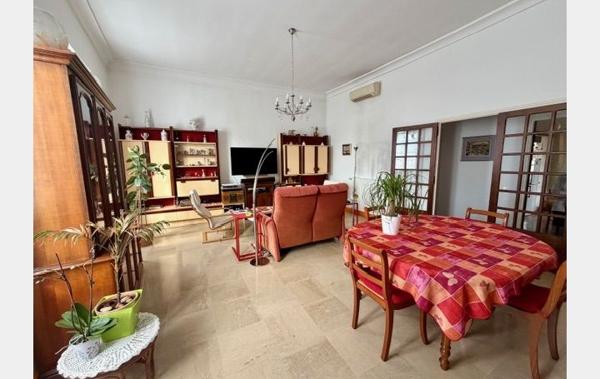 Vente Maison DE CARACTERE AVEC POTENTIEL rénové(e) Lunel