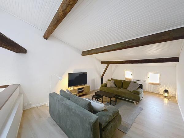 Élégante maison de village rénovée avec cour privée, Claira