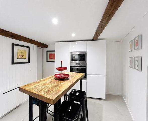 Élégante maison de village rénovée avec cour privée, Claira