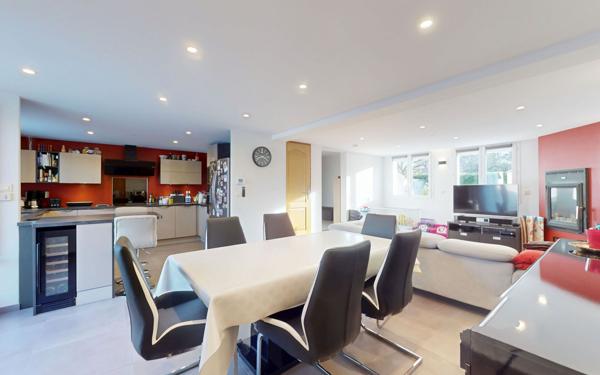 Maison à vendre    6 pièces • 135,50 m2 Saint-Bonnet-de-Mure