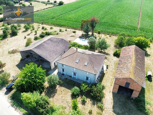 Vente                                                      Maison
                        
                     9 pièces                      285 m2                     à Marmande