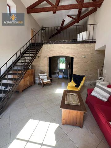 Vente                                                      Maison
                        
                     9 pièces                      285 m2                     à Marmande