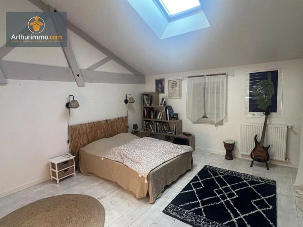 Vente                                                      Maison
                        
                     9 pièces                      285 m2                     à Marmande