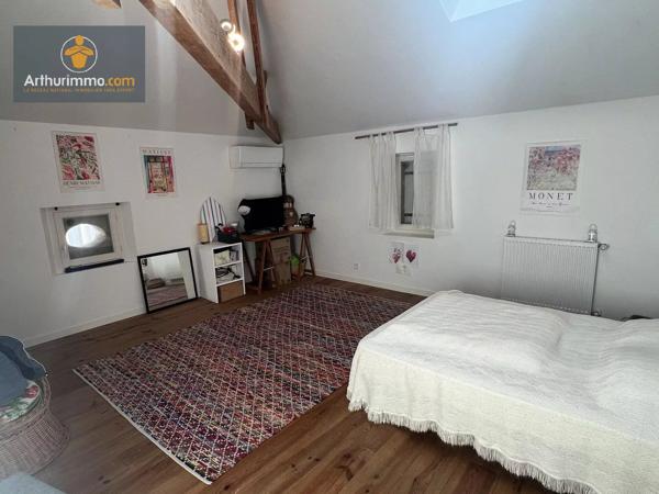 Vente                                                      Maison
                        
                     9 pièces                      285 m2                     à Marmande