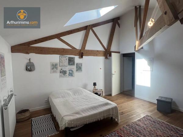 Vente                                                      Maison
                        
                     9 pièces                      285 m2                     à Marmande