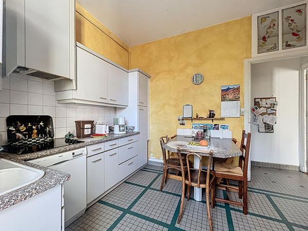 Maison avec cachet quartier Sainte-Anne à Nantes - 7 pièces, 5 chambres, jardin.