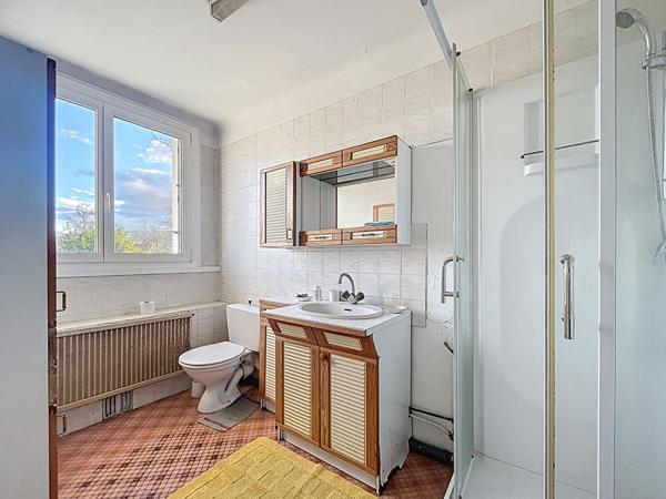 Maison avec cachet quartier Sainte-Anne à Nantes - 7 pièces, 5 chambres, jardin.