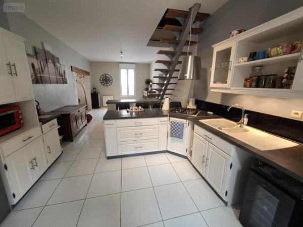 Maison à vendre à Pons en Charente-Maritime (17800), ref : 17111-689