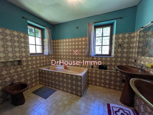 Bien immobilier à vendre 8 pièces de 206 m²