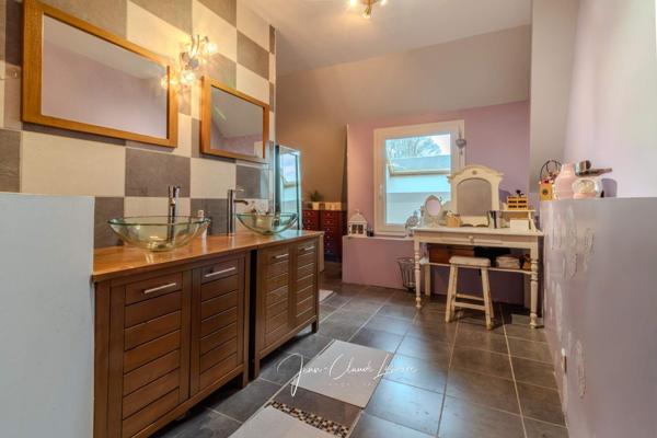 Méreau (18120) maison centre ville 250m²