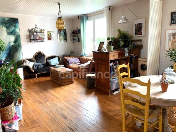 Maison à vendre 4 pièces QUIMPER (29)-83 m2 surface habitable - 3 chambres - avec sous-sol- 1 garage indépendant- jardin- terrasse - Parcelle de 436m2-