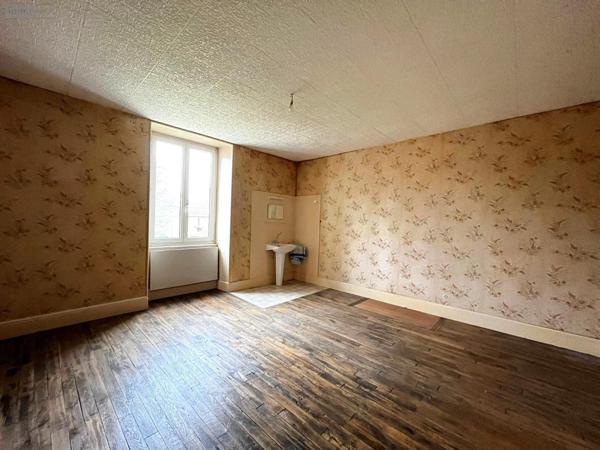 Maison à vendre à Nogent en Haute-Marne (52800), ref : SGML116090