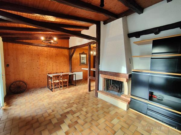 Maison de 90,05m² et dépendance d'environ 30m² sur 2 019m² de terrain avec piscine