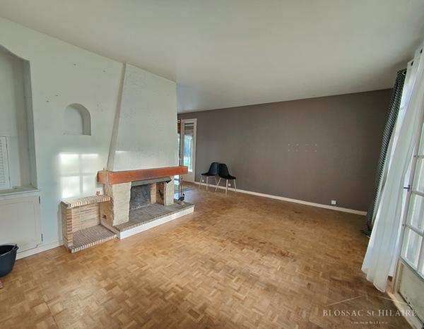 Maison de 90,05m² et dépendance d'environ 30m² sur 2 019m² de terrain avec piscine