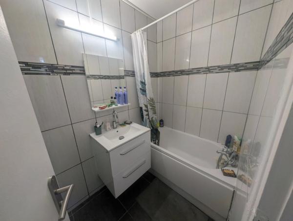 Appartement 2 pièces rénové – Lumineux – Sans vis-à-vis – Proche futur métro Ligne 16