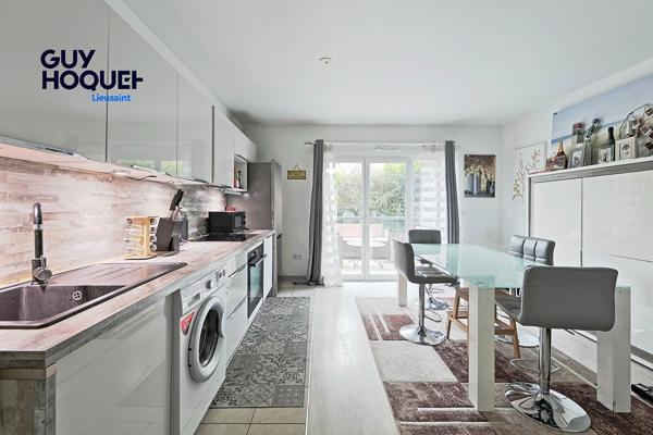 Appartement 3 pièces à Lieusaint  avec terrasse, jardin et deux places de parking en sous-sol !