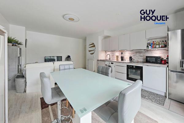 Appartement 3 pièces à Lieusaint  avec terrasse, jardin et deux places de parking en sous-sol !