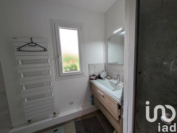 Maison traditionnelle 7 pièces de 145 m² à Arbent (01100)