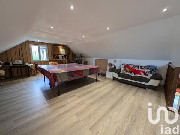 Maison traditionnelle 7 pièces de 145 m² à Arbent (01100)