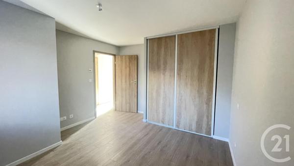Appartement F4 à vendre  4 pièces - 105 m2 BUSY - 25
