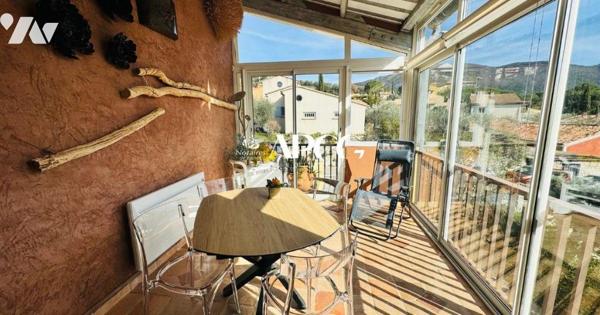 VILLA AVEC GARAGE ET TERRAIN