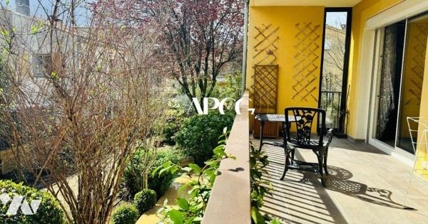 VILLA AVEC GARAGE ET TERRAIN