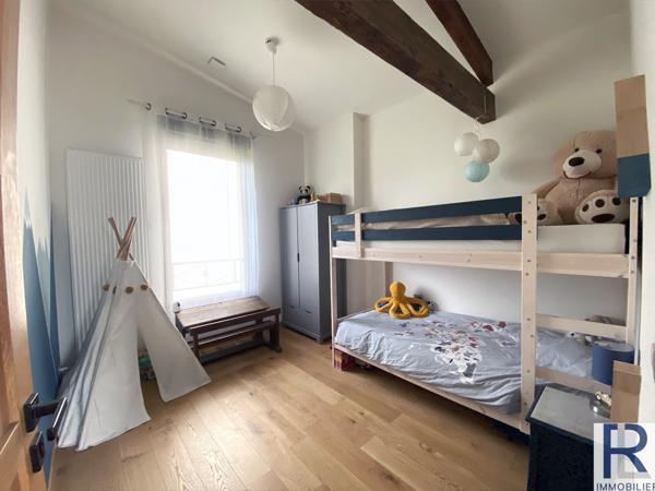 Châtillon (92320) Maison esprit loft avec piscine et dépendance à Chatillon