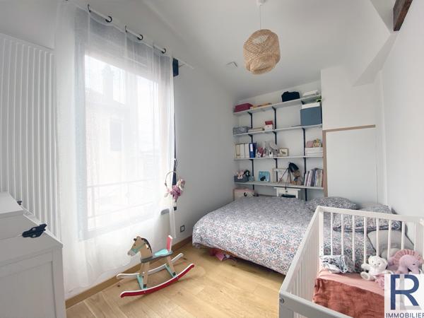 Châtillon (92320) Maison esprit loft avec piscine et dépendance à Chatillon