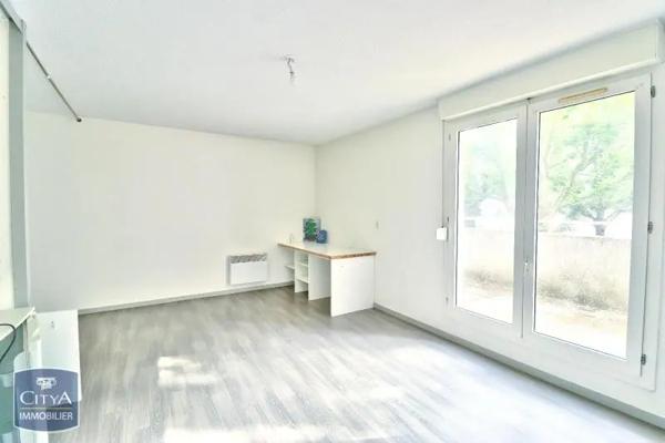 Appartement à louer 1 pièce 30.16m² Saint-Étienne (42100)