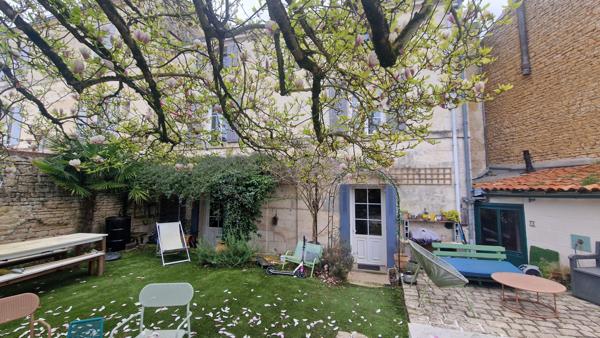 Maison - 9 pièces - 190 m²