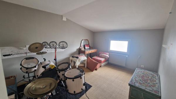 Maison - 9 pièces - 190 m²