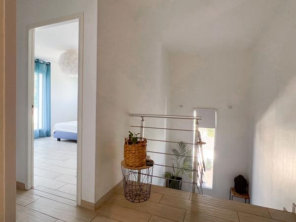 A VENDRE - Maison 6 pièces  5 chambres -TRELAZE- JARDIN et GARAGE