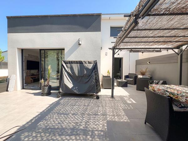 A VENDRE - Maison 6 pièces  5 chambres -TRELAZE- JARDIN et GARAGE