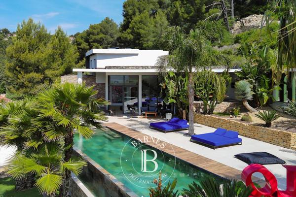 La Valette-du-Var, Maison 5 Chambres -  343 m² à vendre