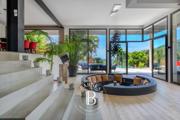 La Valette-du-Var, Maison 5 Chambres -  343 m² à vendre